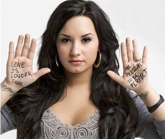 lovato (138)